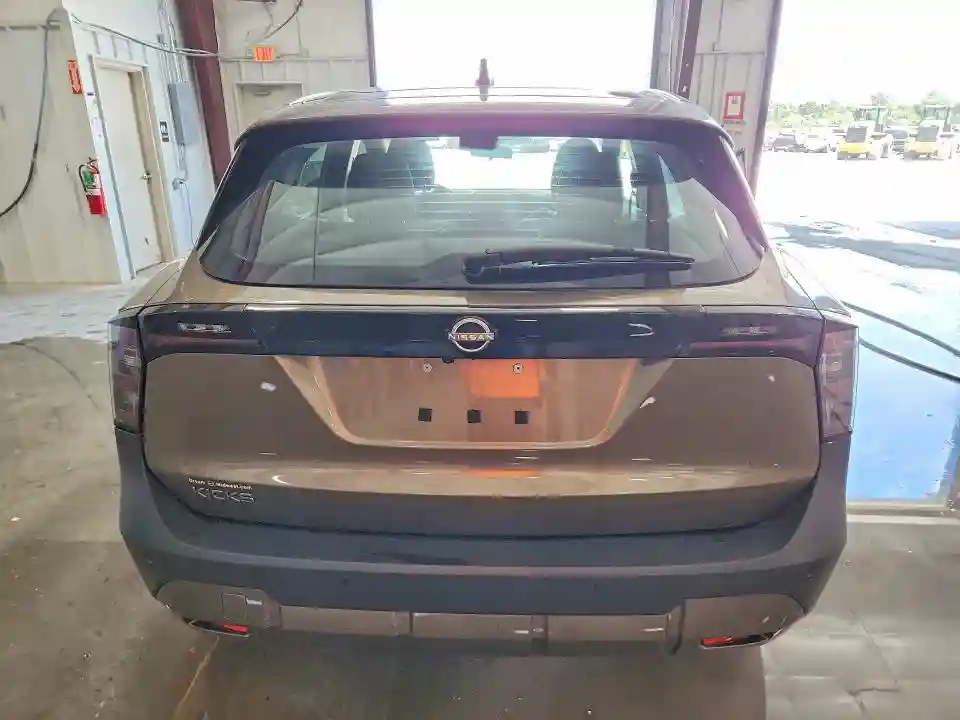 3N8AP6BA0SL318705 2025 NISSAN KICKS-5