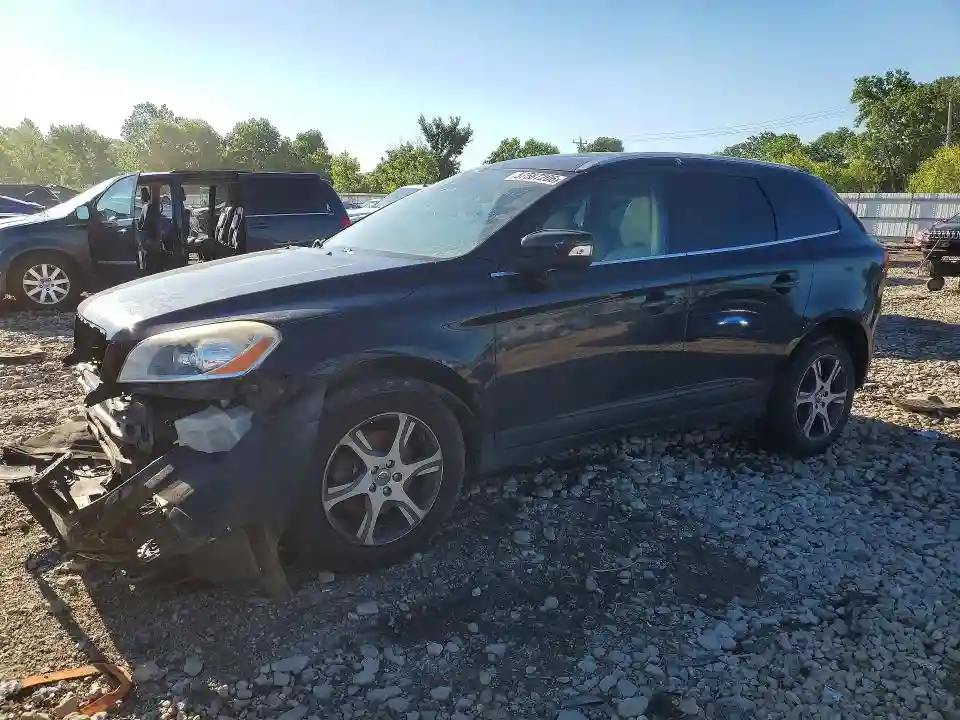 YV4902DZXD2393282 2013 VOLVO XC60-0