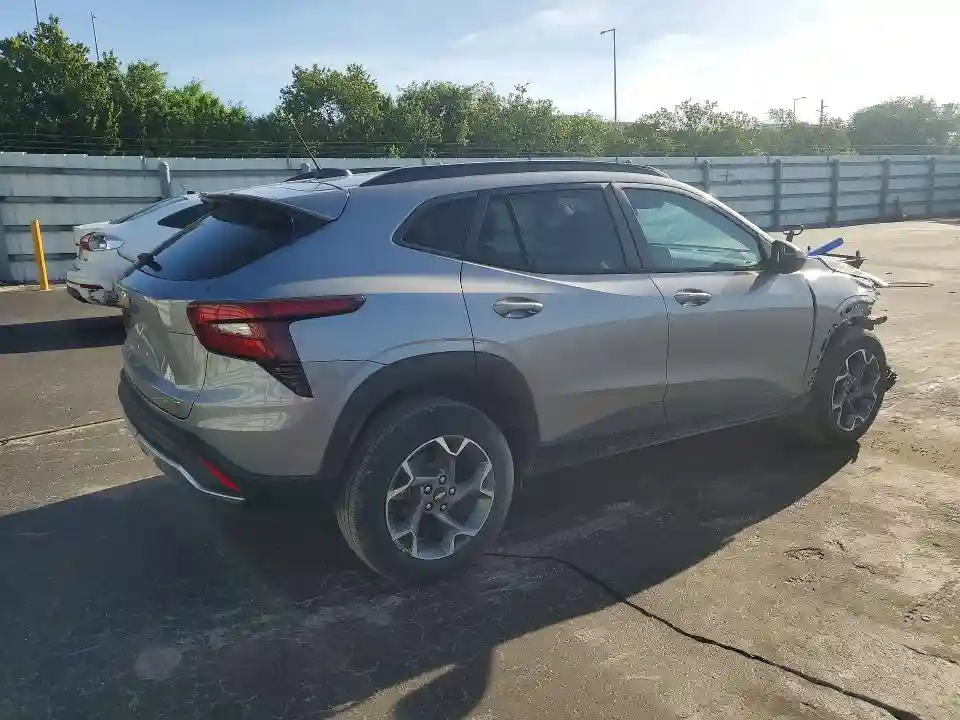 KL77LHE27RC132891 2024 CHEVROLET TRAX-2