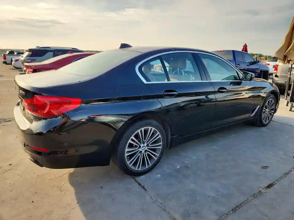 WBAJE5C55KWA98646 2019 BMW 5 SERIES-2
