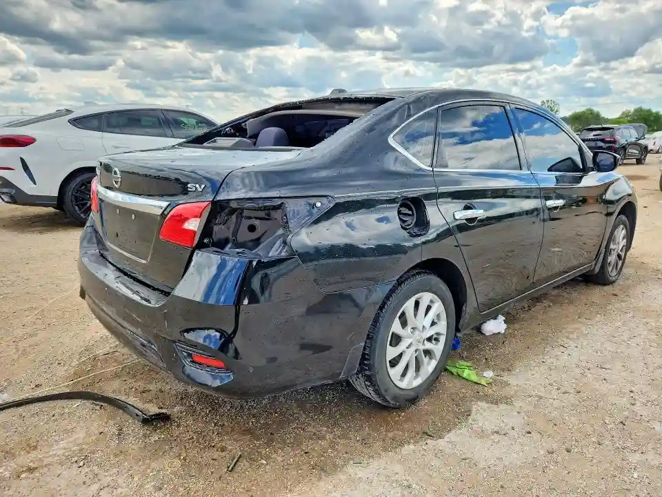 3N1AB7AP1JL635450 2018 NISSAN SENTRA-2