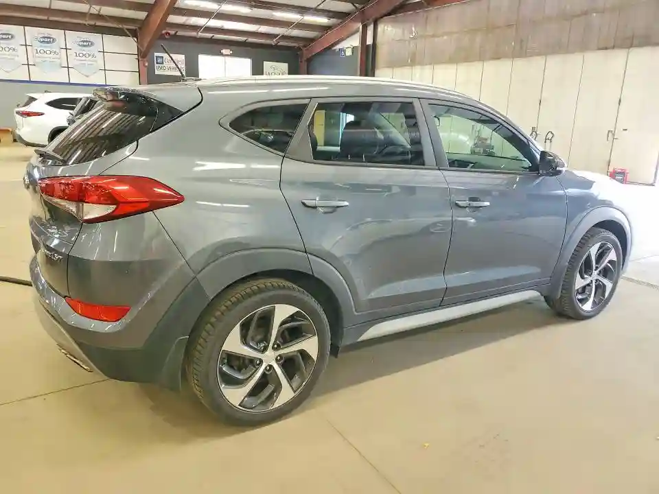 KM8J3CA24HU457472 2017 HYUNDAI TUCSON-2