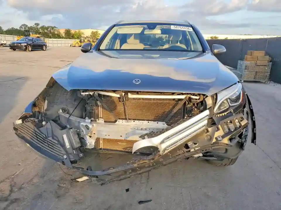 WDC0G4JB7KV161156 2019 MERCEDES-BENZ GLC-CLASS-4
