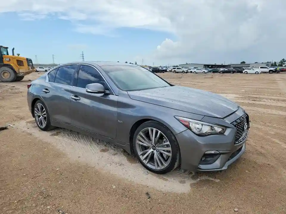 JN1EV7AP9JM361252 2018 INFINITI Q50-3
