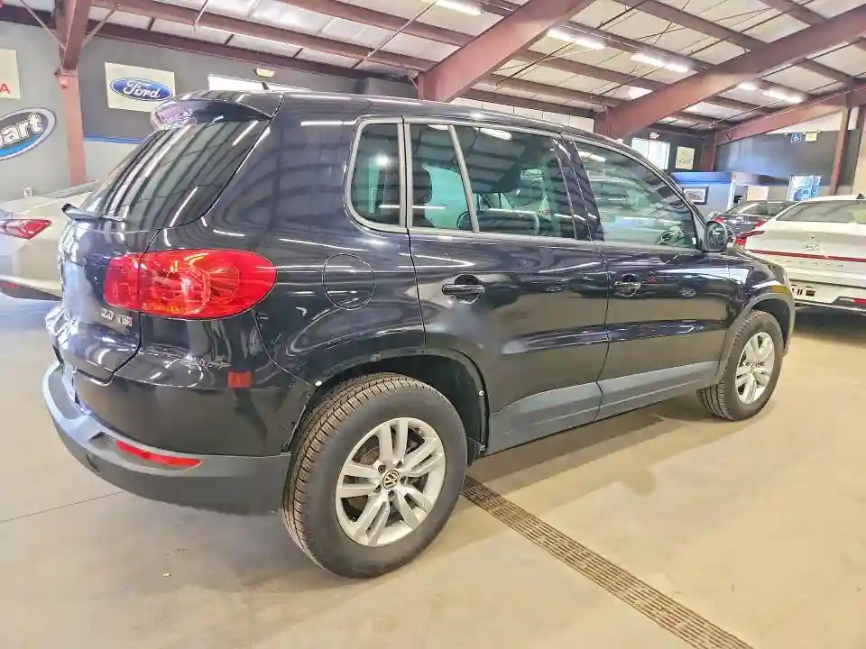 WVGAV7AX4CW578884 2012 VOLKSWAGEN TIGUAN-2