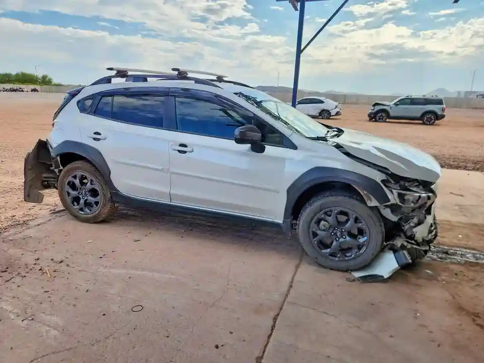 JF2GTHRC9NH257931 2022 SUBARU CROSSTREK-3