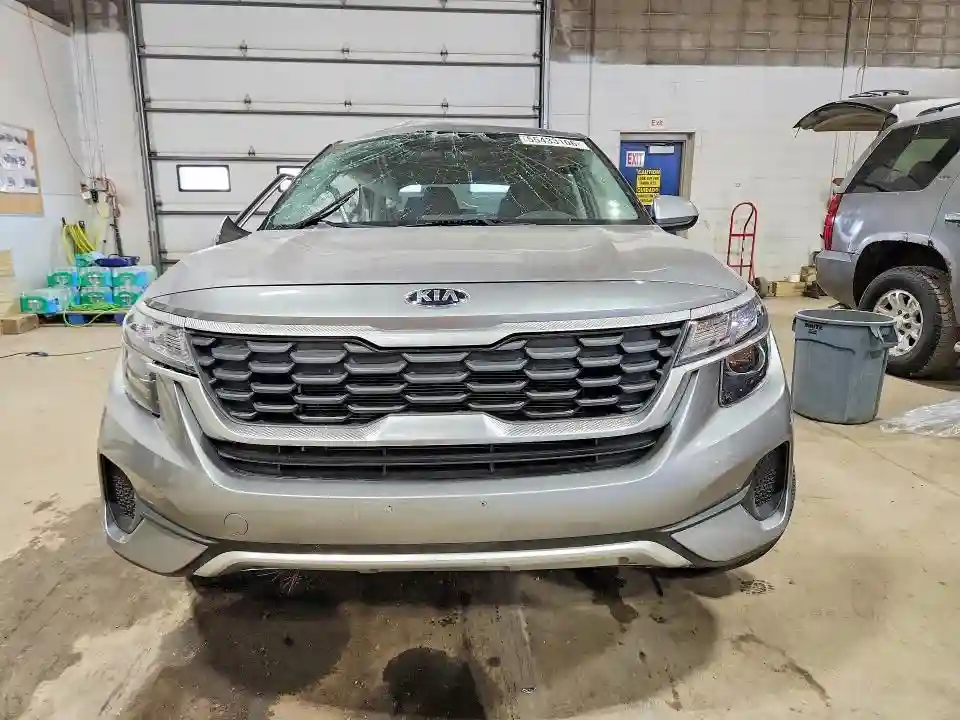 KNDEPCAA0M7221007 2021 KIA SELTOS-4