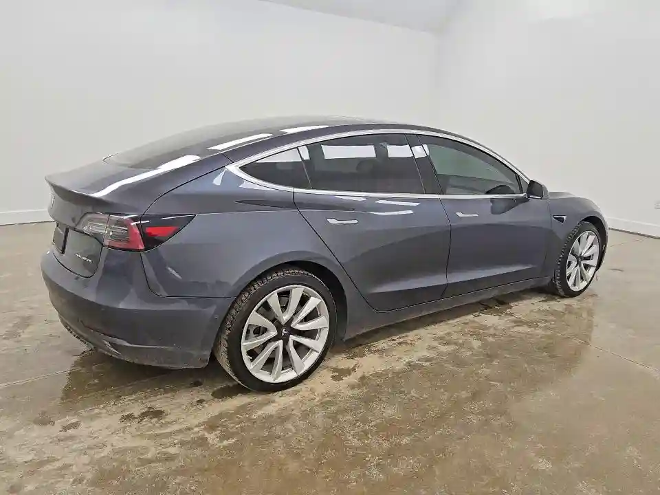5YJ3E1EB3JF185257 2018 TESLA MODEL 3-2