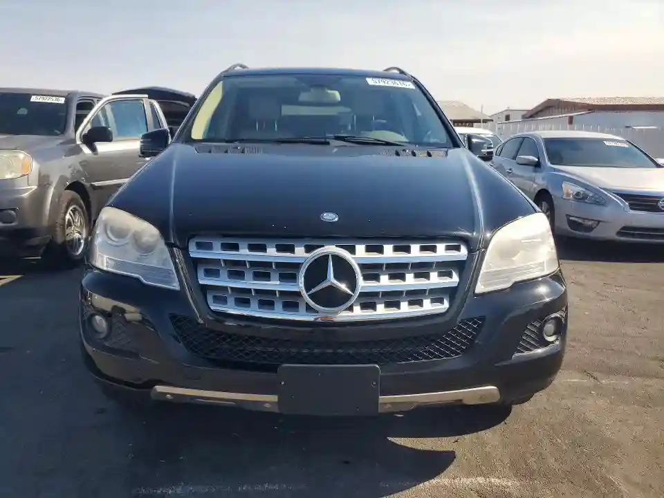 4JGBB8GBXBA687750 2011 MERCEDES-BENZ M-CLASS-4