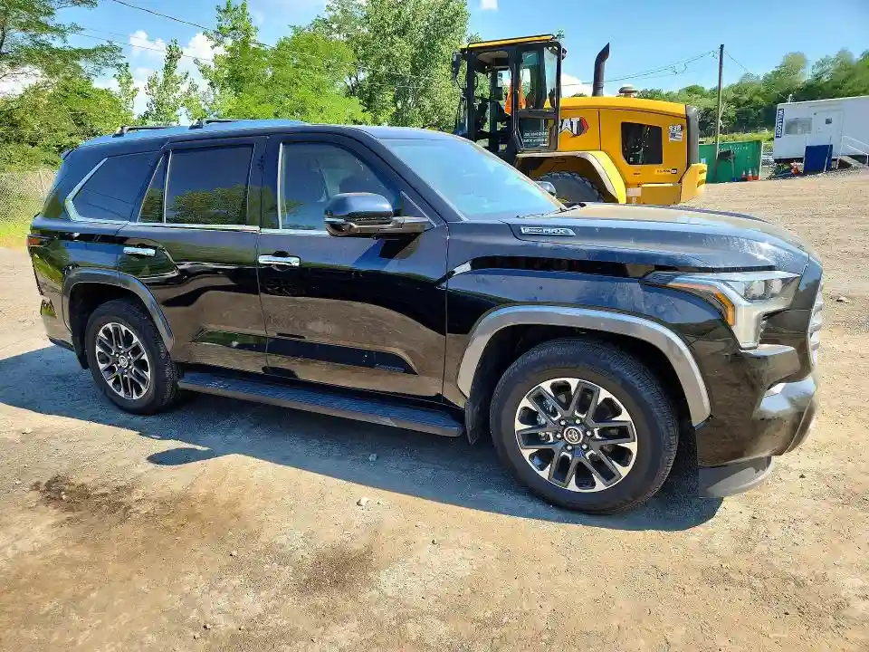 7SVAAABA1RX025707 2024 TOYOTA SEQUOIA-3