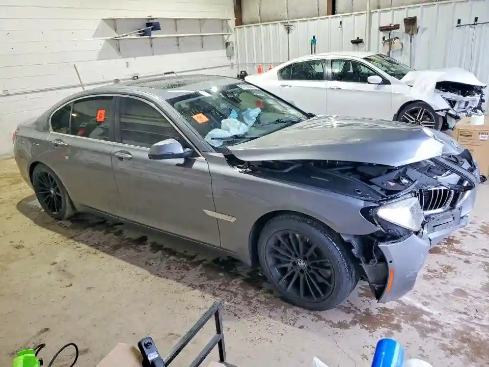 WBAYB6C58DD223728 2013 BMW 7 SERIES-3