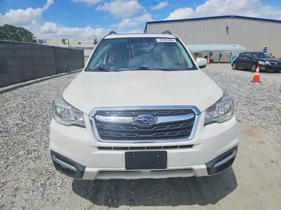 JF2SJAJC1JH585454 2018 SUBARU FORESTER-4