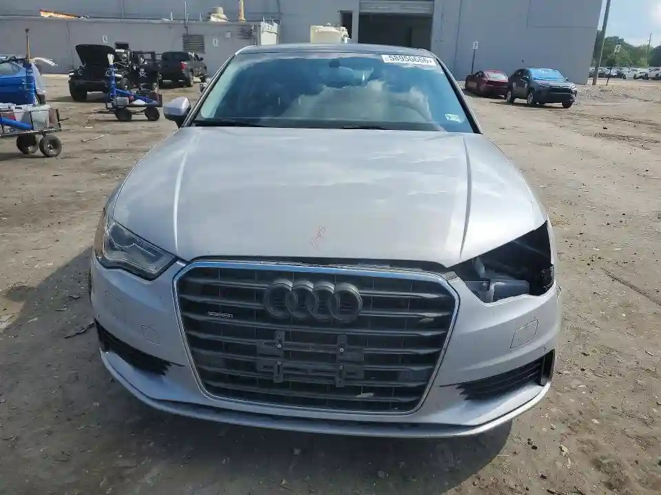 WAUEFGFF1F1085231 2015 AUDI A3-4