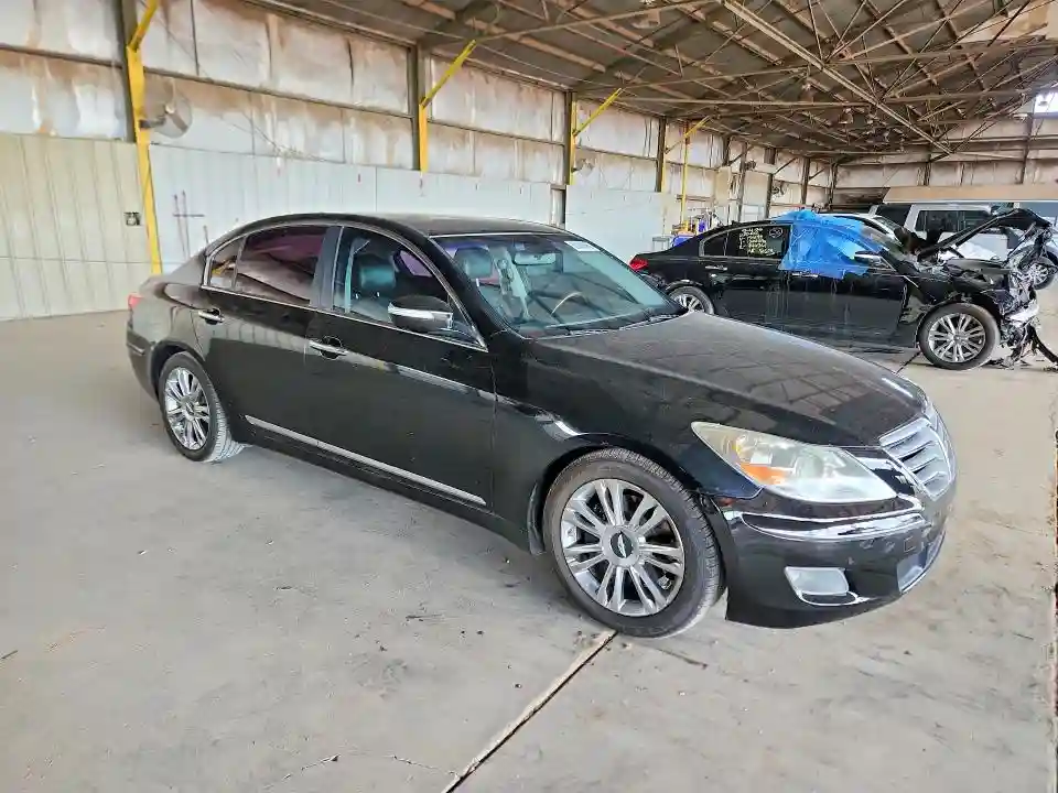 KMHGC4DF2BU121423 2011 HYUNDAI GENESIS-3