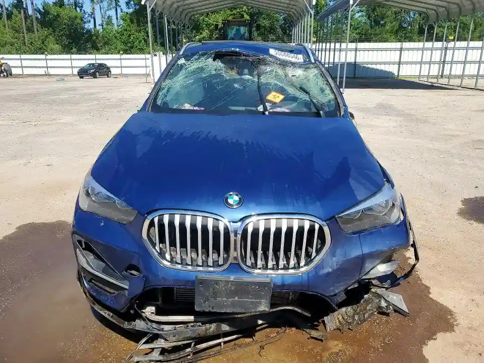 WBXJG9C05M5S54931 2021 BMW X1-4
