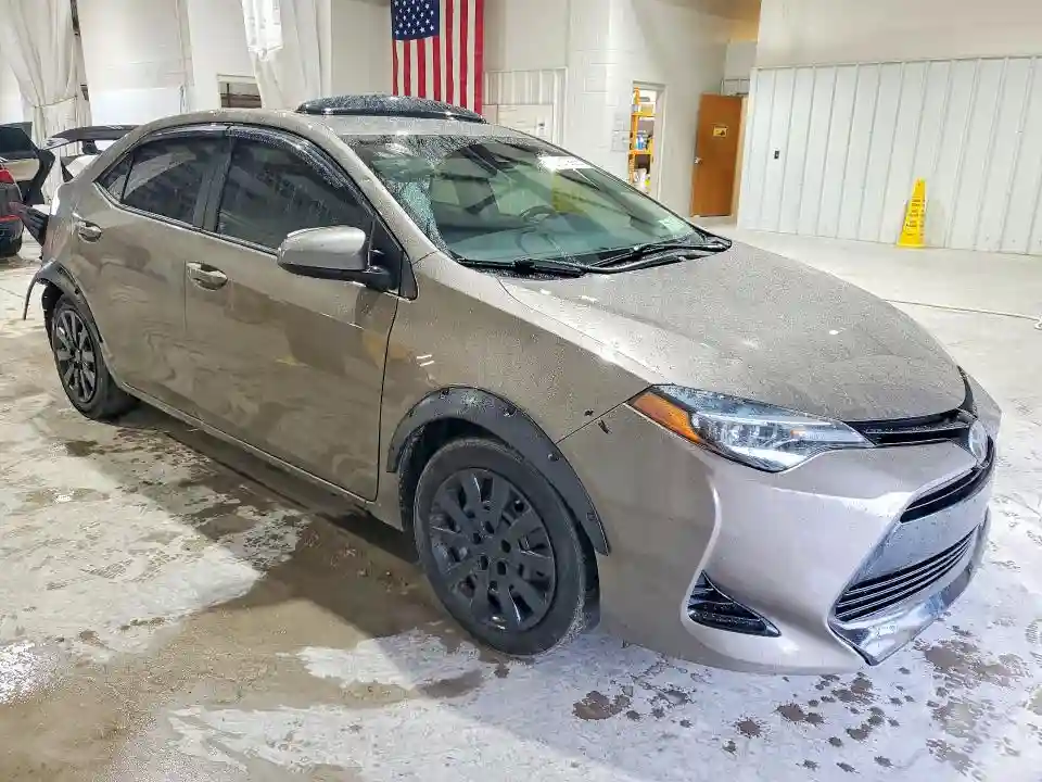 5YFBURHE4JP841828 2018 TOYOTA COROLLA-3