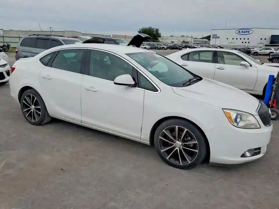 1G4PR5SK7H4117042 2017 BUICK VERANO-3