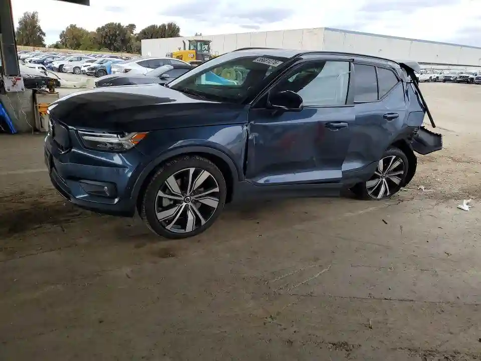YV4ED3UB3N2692528 2022 VOLVO XC40-0