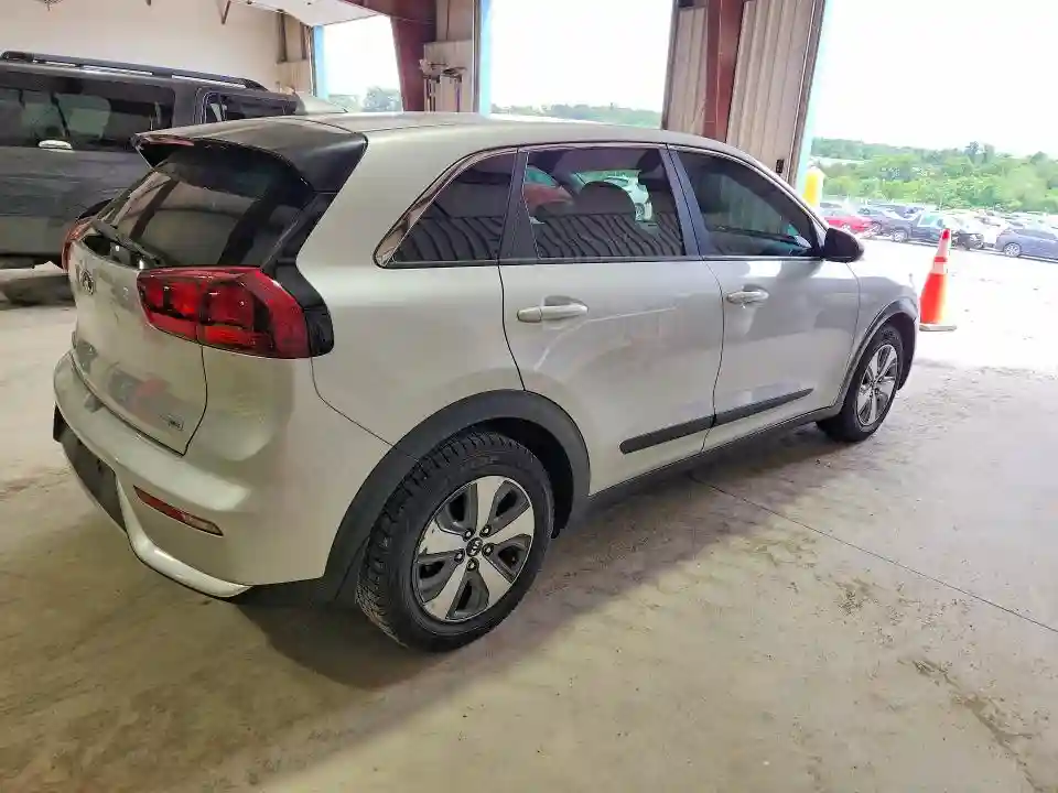 KNDCB3LC4H5080190 2017 KIA NIRO-2