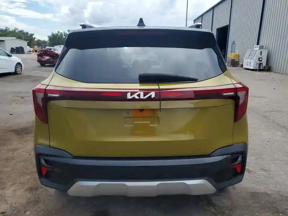 KNDEU2AA8R7577697 2024 KIA SELTOS-5