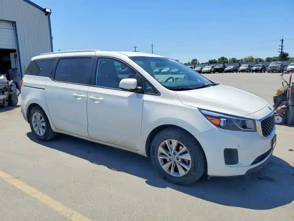 KNDMB5C1XG6208701 2016 KIA SEDONA-3