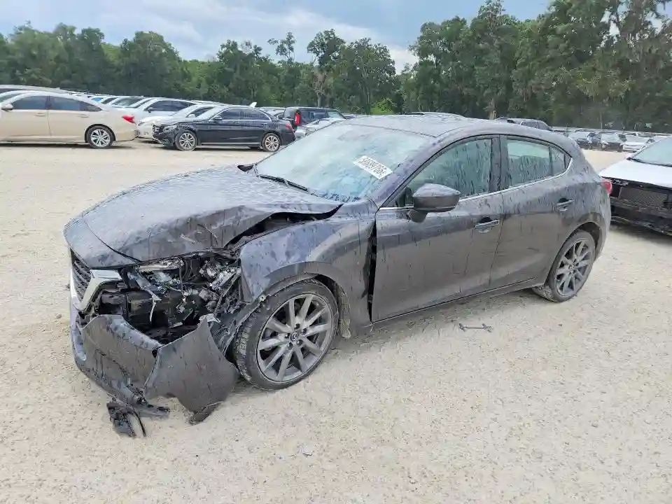 3MZBN1M33JM163371 2018 MAZDA 3-0