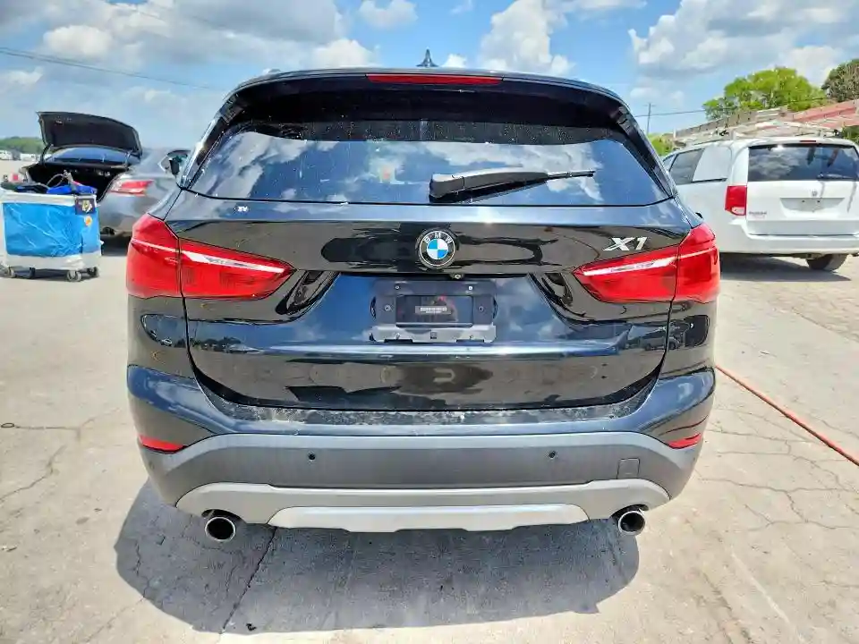 WBXHT3C30H5F80579 2017 BMW X1-5