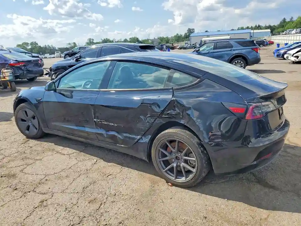 5YJ3E1EA8PF422776 2023 TESLA MODEL 3-1
