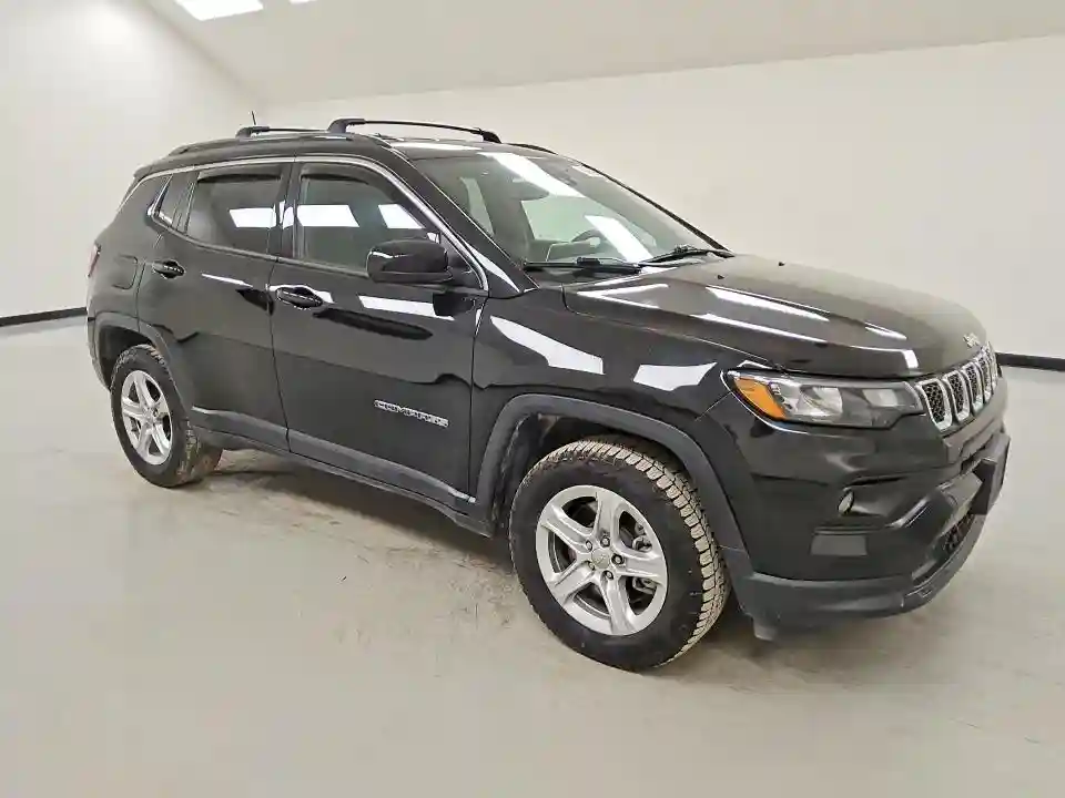 3C4NJDBN2PT501343 2023 JEEP COMPASS-3