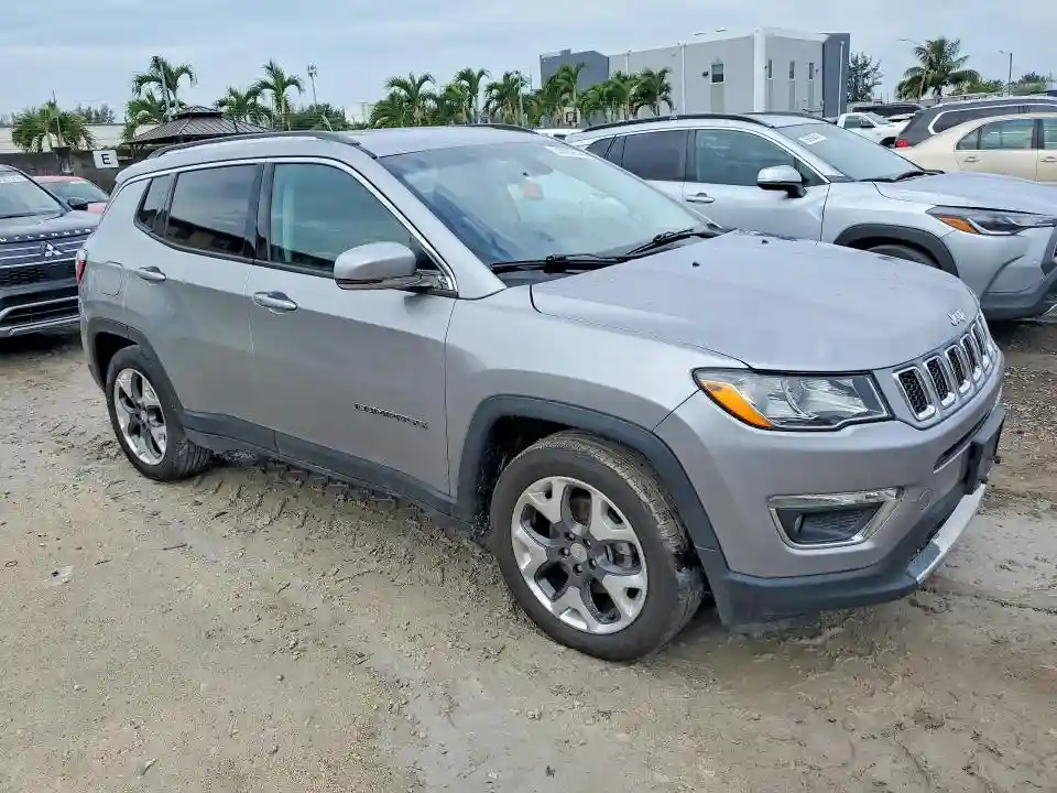 3C4NJCCB7KT802388 2019 JEEP COMPASS-3