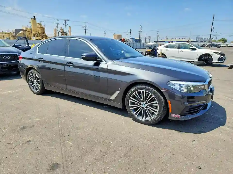 WBAJA9C52KB254309 2019 BMW 5 SERIES-3