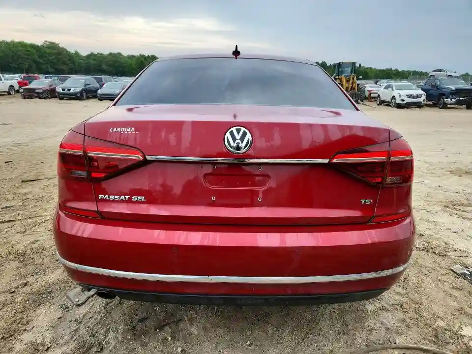 1VWCT7A33HC049576 2017 VOLKSWAGEN PASSAT-5