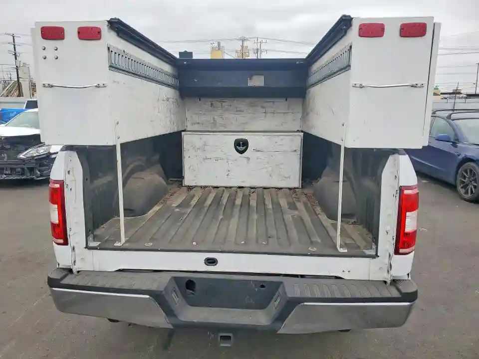 1FTEX1C52JKF23380 2018 FORD F100-5