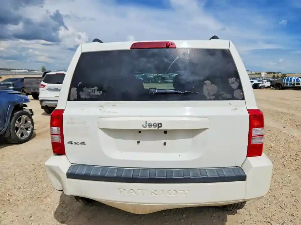 1J4NF2GB1AD500325 2010 JEEP PATRIOT-5