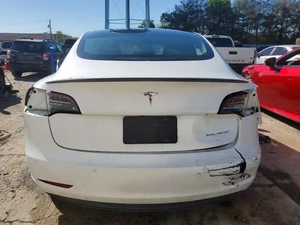 5YJ3E1EB5KF387955 2019 TESLA MODEL 3-5