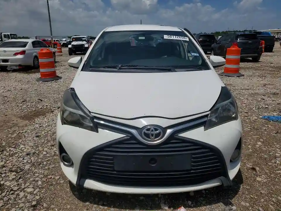 VNKKTUD37FA037813 2015 TOYOTA YARIS-4