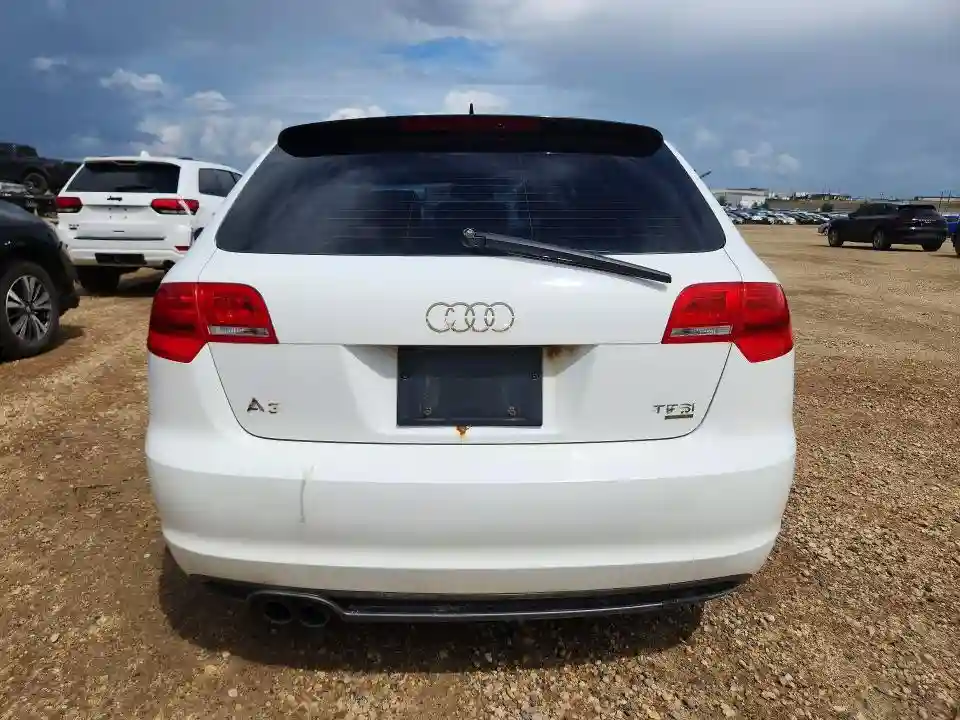 WAUMFCFM0BA097206 2011 AUDI A3-5
