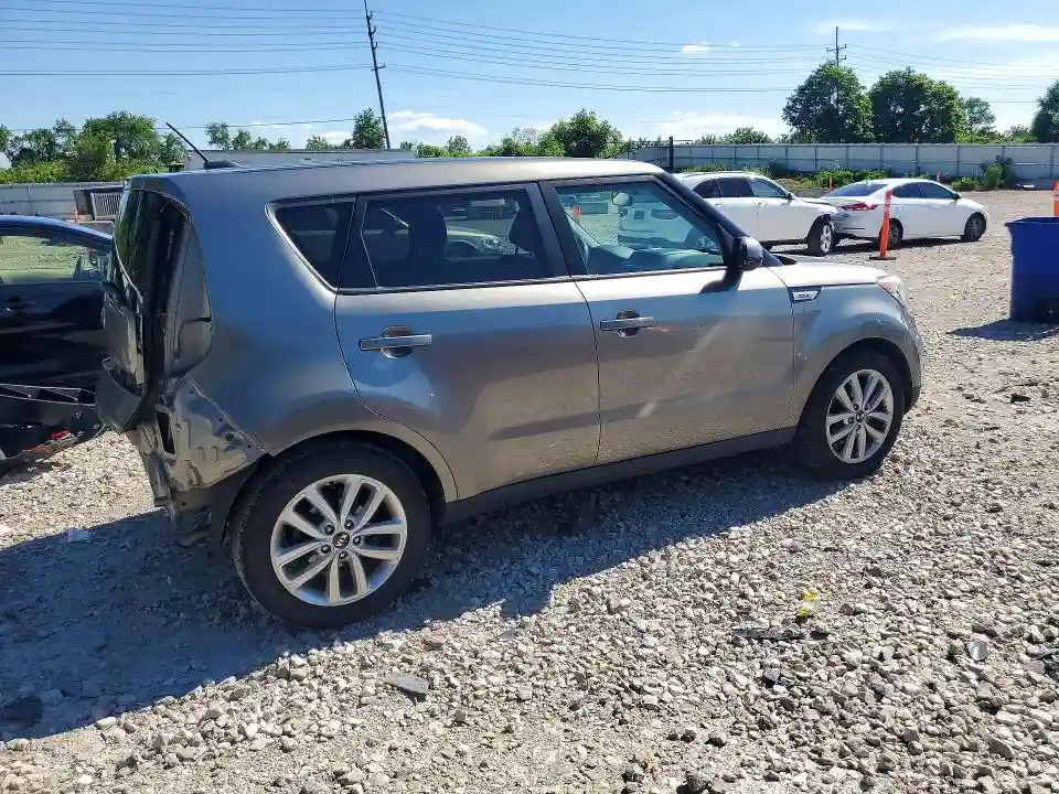 KNDJP3A55J7604180 2018 KIA SOUL-2