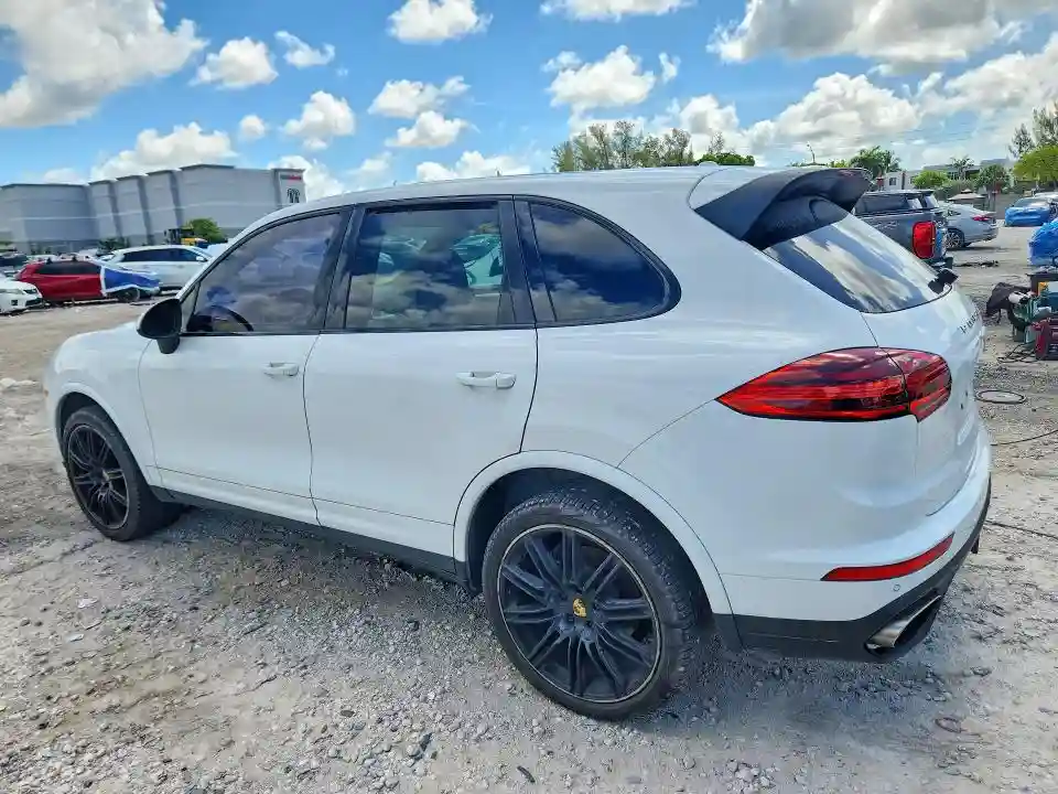 WP1AA2A2XJKA06969 2018 PORSCHE CAYENNE-1