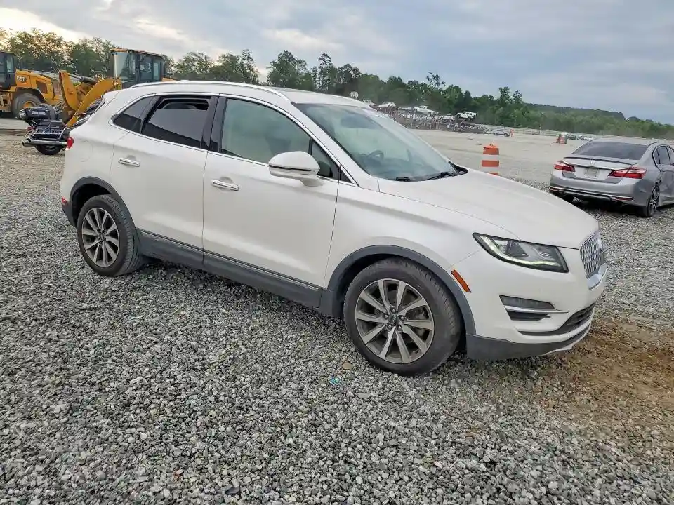 5LMCJ3C94KUL13319 2019 LINCOLN MKC-3