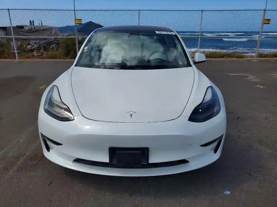 5YJ3E1EA6PF519586 2023 TESLA MODEL 3-4