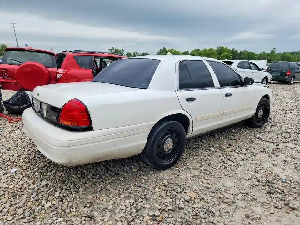 2FABP7BV8BX181235 2011 FORD CROWN VIC-2