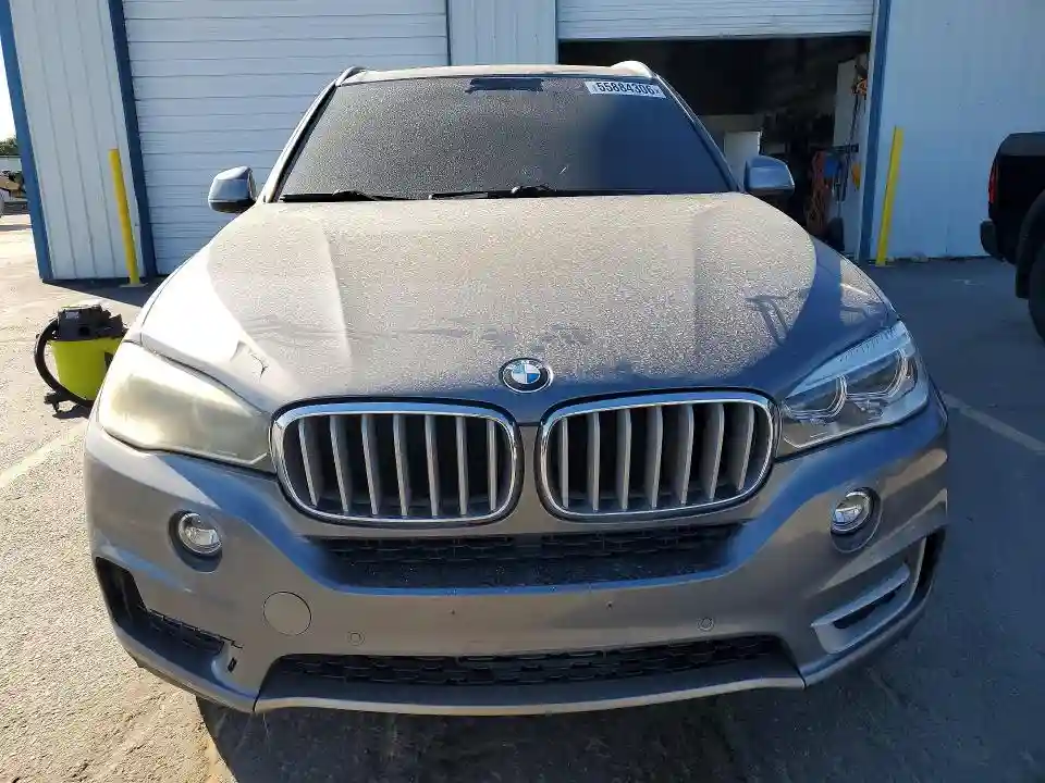 5UXKR2C34H0U21875 2017 BMW X5-4