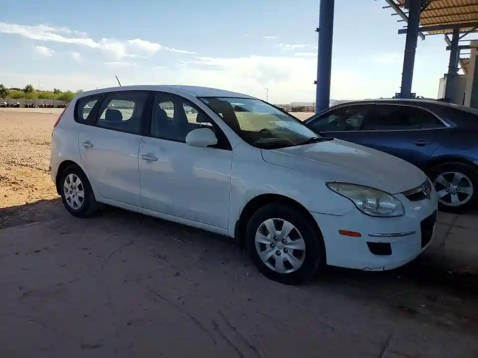 KMHDB8AE8BU086993 2011 HYUNDAI ELANTRA-3