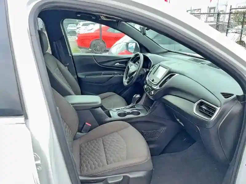 2GNAXJEV7J6117889 2018 CHEVROLET EQUINOX-4