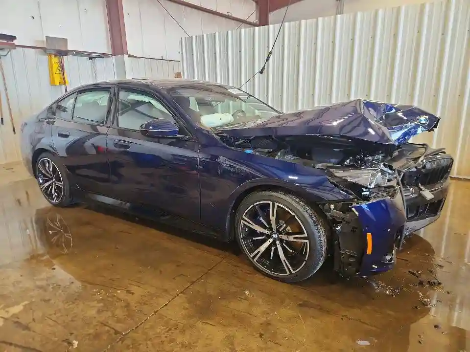 WBA63FJ09VCX85611 2027 BMW 5 SERIES-3