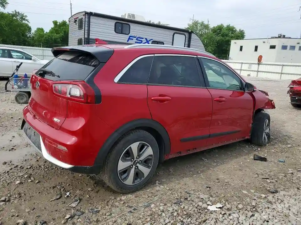 KNDCE3LC5J5123870 2018 KIA NIRO-2