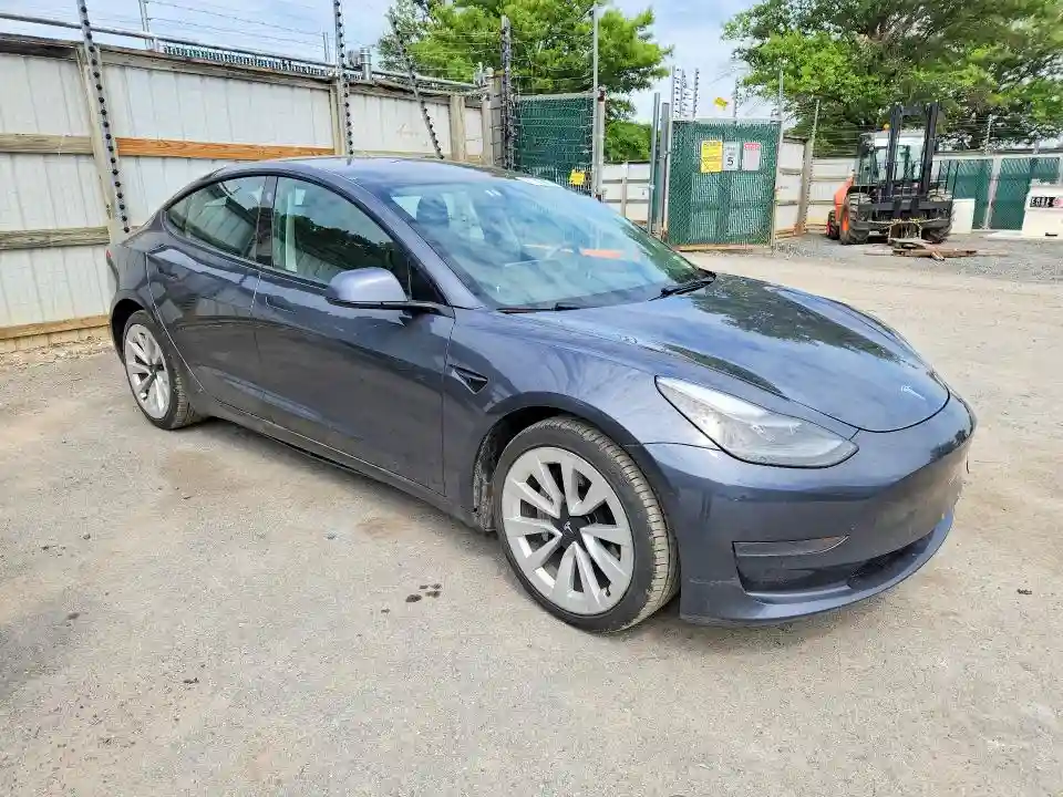 5YJ3E1EA5PF435999 2023 TESLA MODEL 3-3