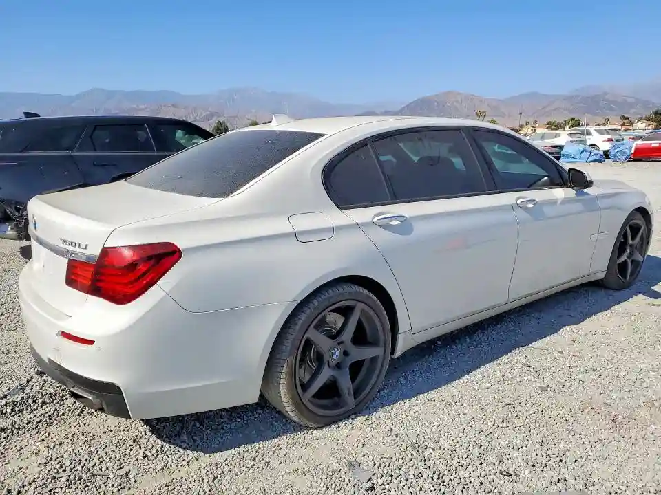 WBAYE8C58FD781620 2015 BMW 7 SERIES-2