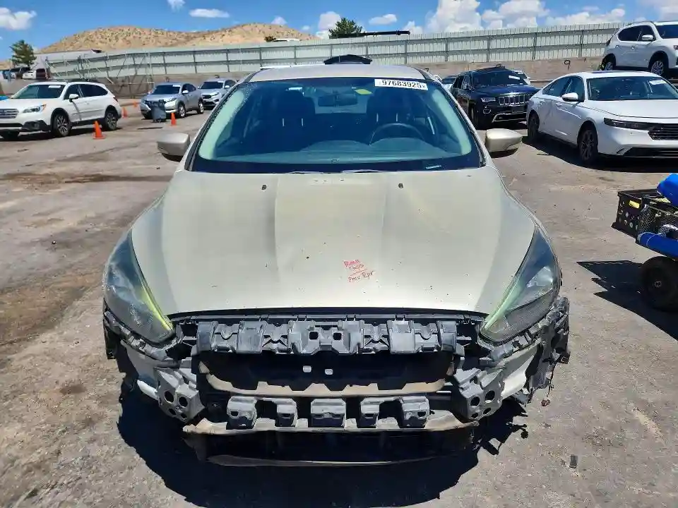 1FADP3FE9HL214325 2017 FORD FOCUS-4